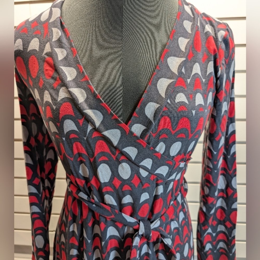 Boden Elodie Jersey Wrap Gray/Red Geometric Pattern Dress, Size 6 EUC - Picture 3 of 7